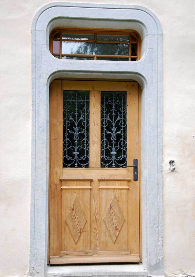 Wir machen für Sie - Reparatur und Restaurationen von Türen und Fenstern - Hummel + Rikli Wangen an der Aare